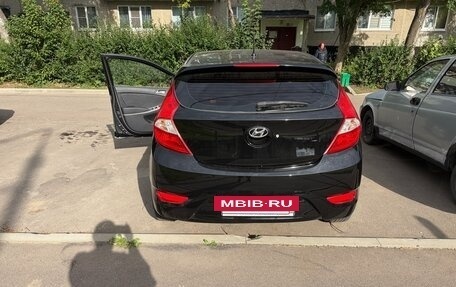 Hyundai Solaris II рестайлинг, 2011 год, 550 000 рублей, 5 фотография