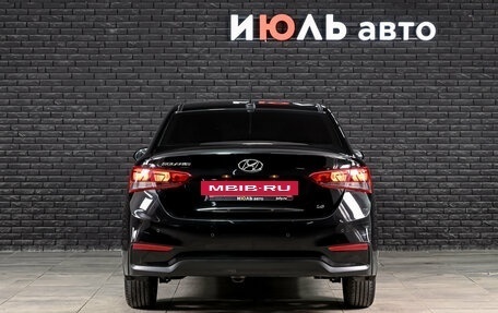 Hyundai Solaris II рестайлинг, 2017 год, 1 390 000 рублей, 5 фотография