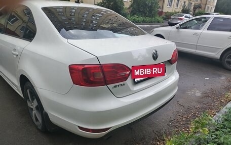 Volkswagen Jetta VI, 2013 год, 700 000 рублей, 4 фотография