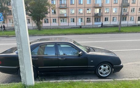Mercedes-Benz E-Класс, 1998 год, 200 000 рублей, 3 фотография