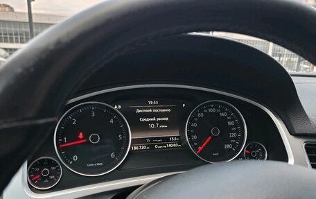 Volkswagen Touareg III, 2015 год, 2 750 000 рублей, 17 фотография