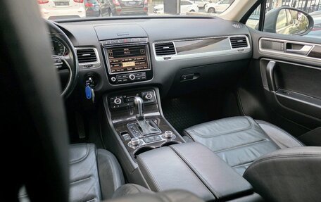 Volkswagen Touareg III, 2015 год, 2 750 000 рублей, 22 фотография