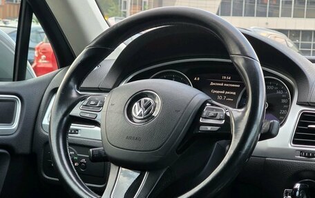 Volkswagen Touareg III, 2015 год, 2 750 000 рублей, 21 фотография