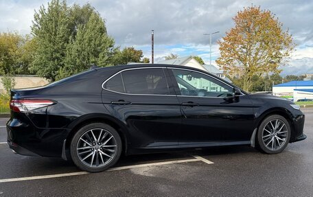 Toyota Camry, 2021 год, 3 800 000 рублей, 6 фотография