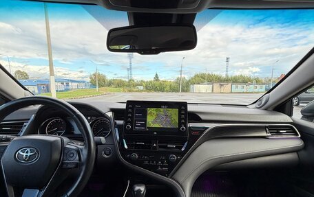 Toyota Camry, 2021 год, 3 800 000 рублей, 9 фотография