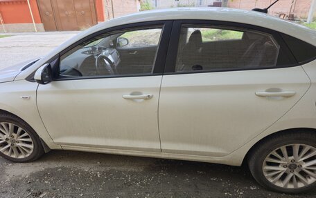 Hyundai Solaris II рестайлинг, 2017 год, 1 150 000 рублей, 4 фотография