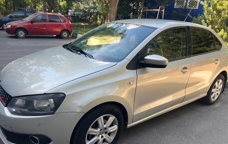 Volkswagen Polo VI (EU Market), 2011 год, 650 000 рублей, 3 фотография