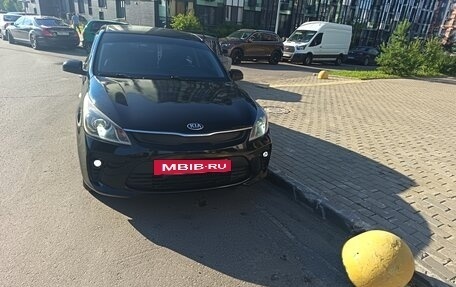 KIA Rio IV, 2018 год, 950 000 рублей, 2 фотография