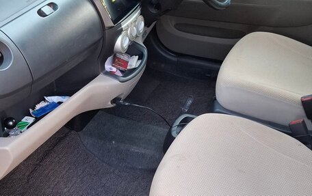 Toyota Passo III, 2004 год, 430 000 рублей, 14 фотография