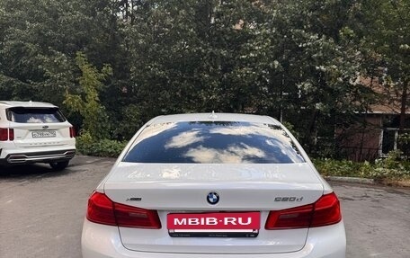 BMW 5 серия, 2018 год, 3 090 000 рублей, 2 фотография