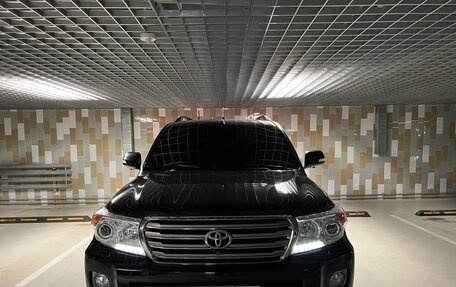 Toyota Land Cruiser 200, 2014 год, 3 850 000 рублей, 2 фотография