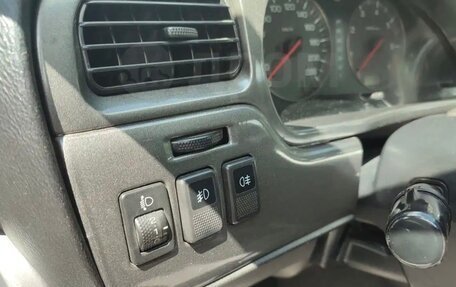 Subaru Legacy III, 2001 год, 500 000 рублей, 4 фотография