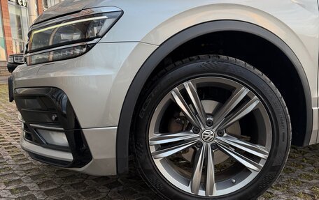 Volkswagen Tiguan II, 2018 год, 2 900 000 рублей, 2 фотография