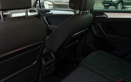 Volkswagen Tiguan II, 2018 год, 2 900 000 рублей, 13 фотография