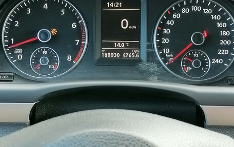 Volkswagen Touran III, 2013 год, 820 000 рублей, 5 фотография