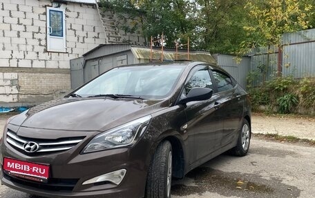 Hyundai Solaris II рестайлинг, 2014 год, 1 200 000 рублей, 1 фотография