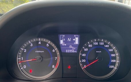 Hyundai Solaris II рестайлинг, 2014 год, 1 200 000 рублей, 9 фотография