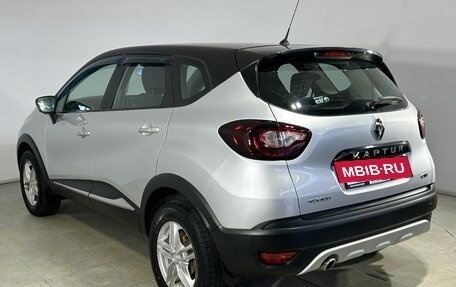 Renault Kaptur I рестайлинг, 2017 год, 1 630 000 рублей, 6 фотография
