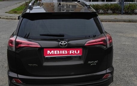 Toyota RAV4, 2019 год, 2 800 000 рублей, 4 фотография