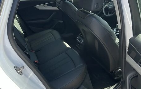 Audi A4, 2019 год, 2 400 000 рублей, 2 фотография