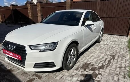 Audi A4, 2019 год, 2 400 000 рублей, 4 фотография