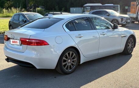 Jaguar XE I рестайлинг, 2017 год, 1 900 000 рублей, 4 фотография