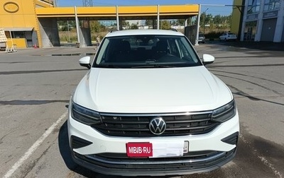 Volkswagen Tiguan II, 2021 год, 1 790 000 рублей, 1 фотография