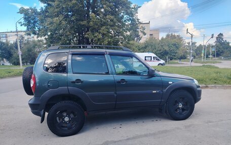 Chevrolet Niva I рестайлинг, 2018 год, 685 000 рублей, 3 фотография