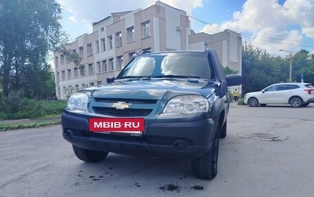 Chevrolet Niva I рестайлинг, 2018 год, 685 000 рублей, 10 фотография