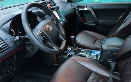 Toyota Land Cruiser Prado 150 рестайлинг 2, 2014 год, 3 400 000 рублей, 7 фотография
