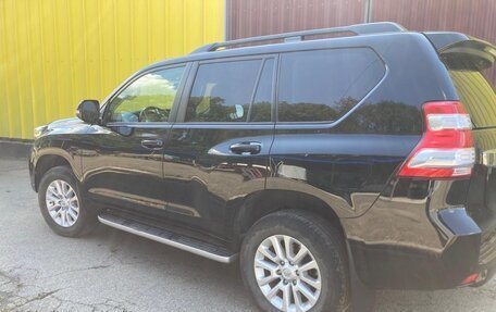 Toyota Land Cruiser Prado 150 рестайлинг 2, 2016 год, 3 300 000 рублей, 2 фотография