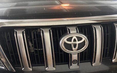 Toyota Land Cruiser Prado 150 рестайлинг 2, 2016 год, 3 300 000 рублей, 5 фотография