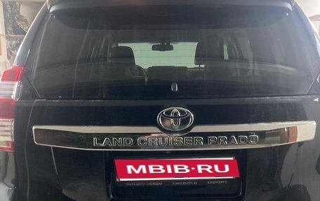 Toyota Land Cruiser Prado 150 рестайлинг 2, 2016 год, 3 300 000 рублей, 7 фотография