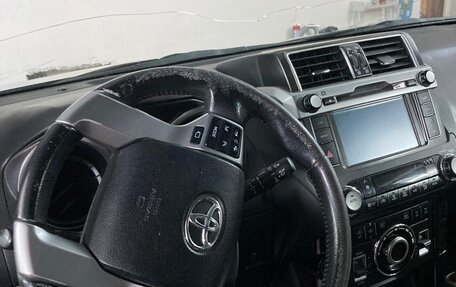 Toyota Land Cruiser Prado 150 рестайлинг 2, 2016 год, 3 300 000 рублей, 9 фотография