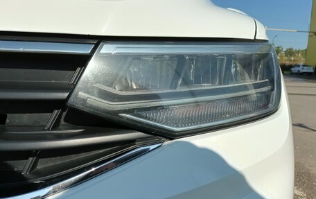 Volkswagen Tiguan II, 2021 год, 1 790 000 рублей, 5 фотография