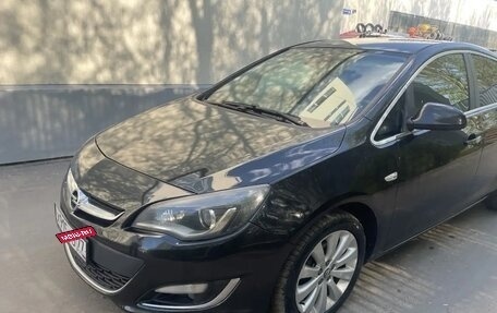 Opel Astra J, 2013 год, 690 000 рублей, 11 фотография