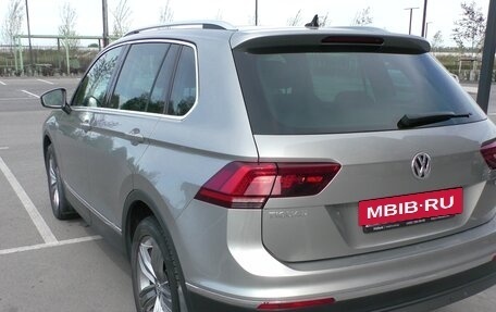 Volkswagen Tiguan II, 2018 год, 3 100 000 рублей, 4 фотография