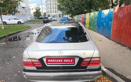 Mercedes-Benz E-Класс, 2000 год, 650 000 рублей, 2 фотография