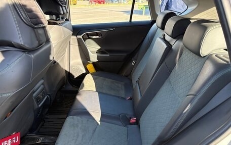 Toyota RAV4, 2023 год, 3 150 000 рублей, 8 фотография