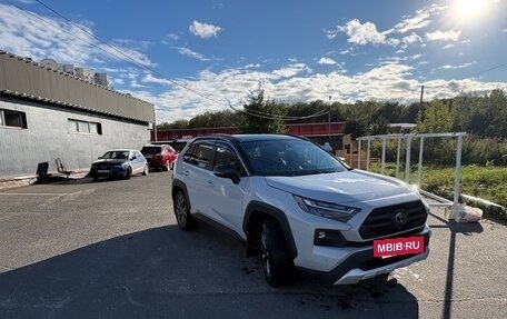 Toyota RAV4, 2023 год, 3 150 000 рублей, 3 фотография