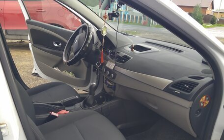 Renault Megane III, 2012 год, 700 000 рублей, 11 фотография