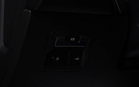 Land Rover Range Rover Velar I, 2017 год, 2 820 000 рублей, 21 фотография