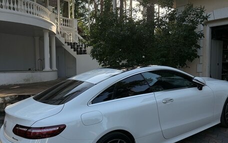 Mercedes-Benz E-Класс, 2022 год, 5 800 000 рублей, 2 фотография