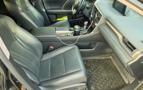 Lexus RX IV рестайлинг, 2017 год, 3 650 000 рублей, 6 фотография