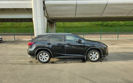 Lexus RX IV рестайлинг, 2017 год, 3 650 000 рублей, 2 фотография