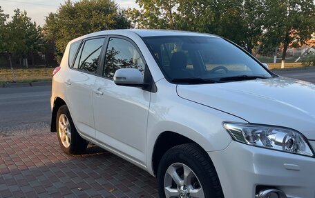 Toyota RAV4, 2011 год, 1 470 000 рублей, 2 фотография