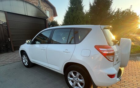 Toyota RAV4, 2011 год, 1 470 000 рублей, 4 фотография