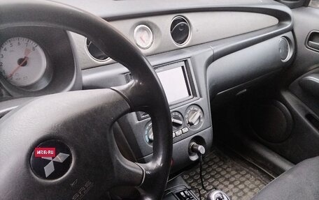 Mitsubishi Outlander III рестайлинг 3, 2006 год, 540 000 рублей, 9 фотография