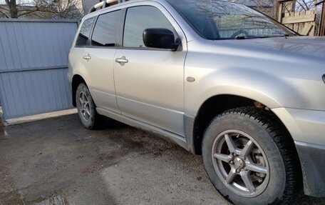 Mitsubishi Outlander III рестайлинг 3, 2006 год, 540 000 рублей, 27 фотография