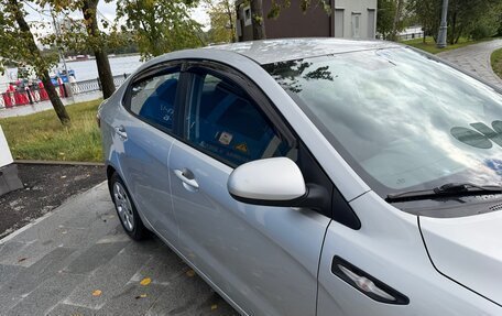 KIA Rio III рестайлинг, 2015 год, 1 045 000 рублей, 24 фотография